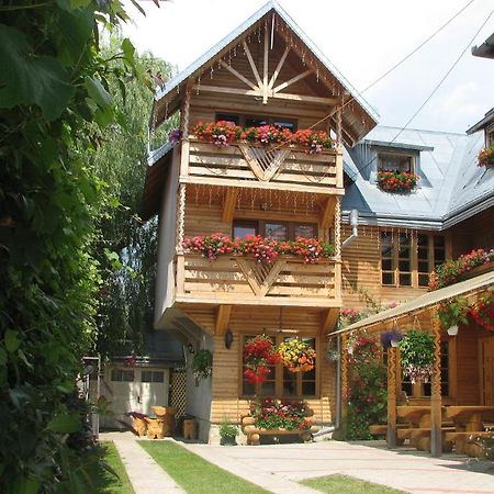 Pension Crizantema Vatra Moldoviţei Dış mekan fotoğraf